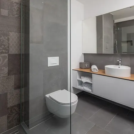 Luxury White Pearl With Pool Trogir