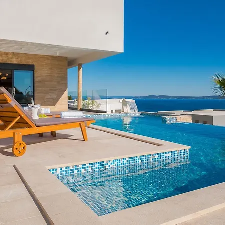 Luxury White Pearl With Pool Villa Trogir