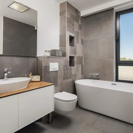Luxury White Pearl With Pool * Trogir