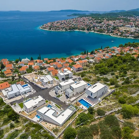 Luxury White Pearl With Pool Villa Trogir
